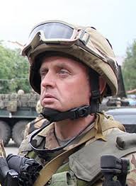 Нынешний глава Генштаба Виктор Муженко сам ходит в танковые атаки