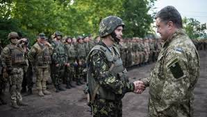 Петр Порошенко призвал украинскую армию не расслабляться