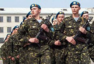 Ющенко требует от Тимошенко денег на армию