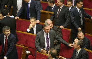 Александр Ефремов хочет переговоров с Майданом, а не с оппозицией