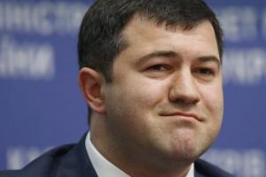 Какие факты выпали из биографии нового главы Фискальной службы Романа Насирова