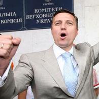 Николаю Катеринчуку предложили набраться мужества и выйти из фракции самостоятельно