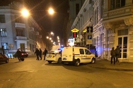СМИ: в Харькове жители заблокировали пьяного начальника полиции