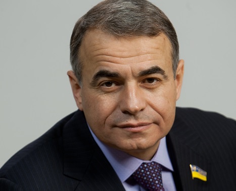 Опрос: Лидерство на 75-ом округе удерживает Сергей Кальцев