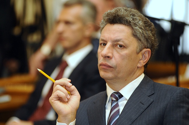 Вице-премьер Юрий Бойко отмыл на вышках 180 миллионов долларов, - европейские СМИ