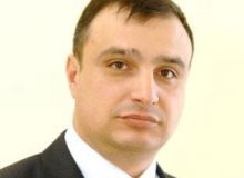 Скандально известный депутат Арсен Клинчаев требует запретить партию Свобода. ВИДЕО