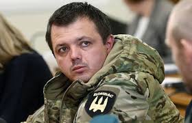 Семен Семенченко с бойцами ворвался в здание мэрии Кривого Рога