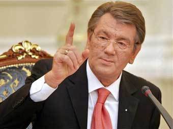 Ющенко подозревает, что таможня собирает 'теневые' деньги на выборы