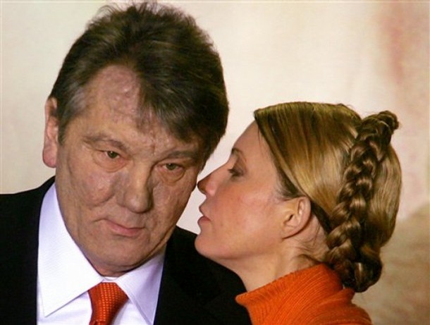 У Ющенко подсчитали: 99% обещаний Тимошенко – 'на бумаге'