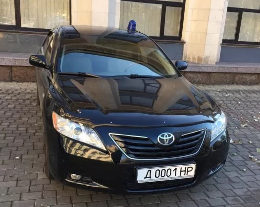 У мэра Донецка Александра Лукьянченко террористы отжали машину